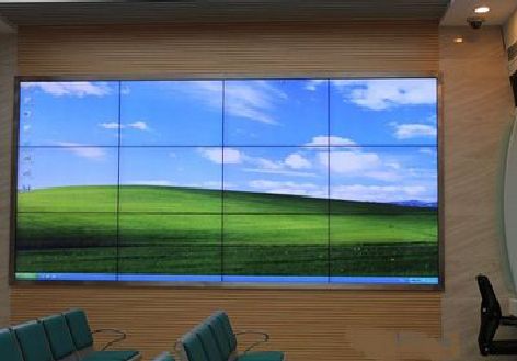 泸水液晶拼接屏的另类用法。